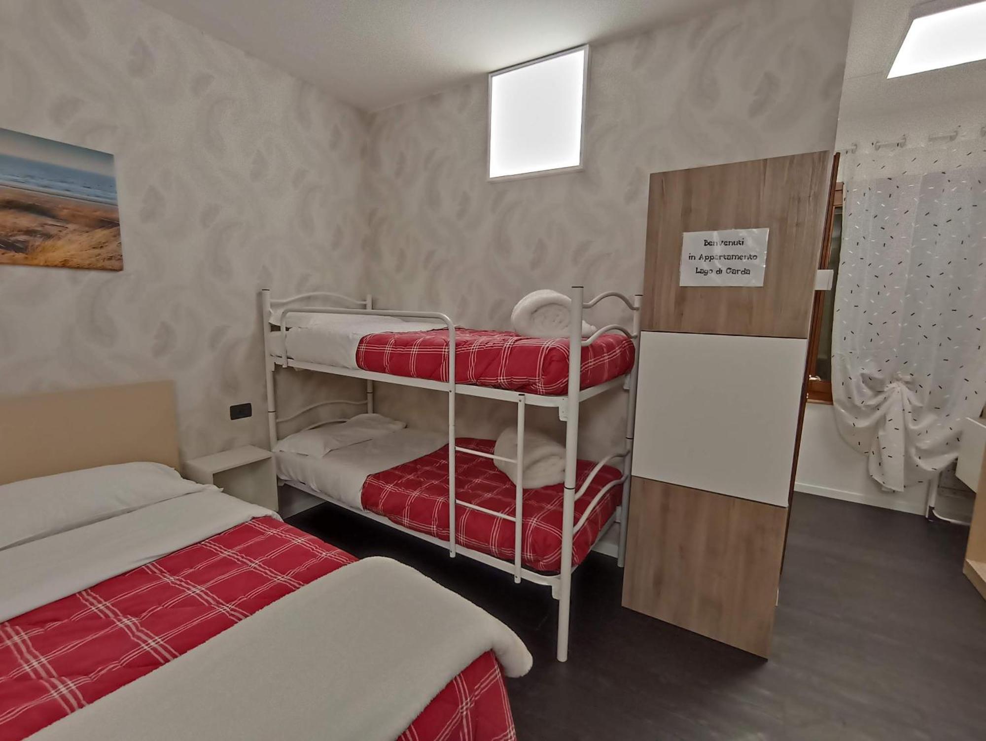 Appartamento Vicino Lago Di Garda, Peschiera, Gardaland Понті-суль-Мінчіо Екстер'єр фото